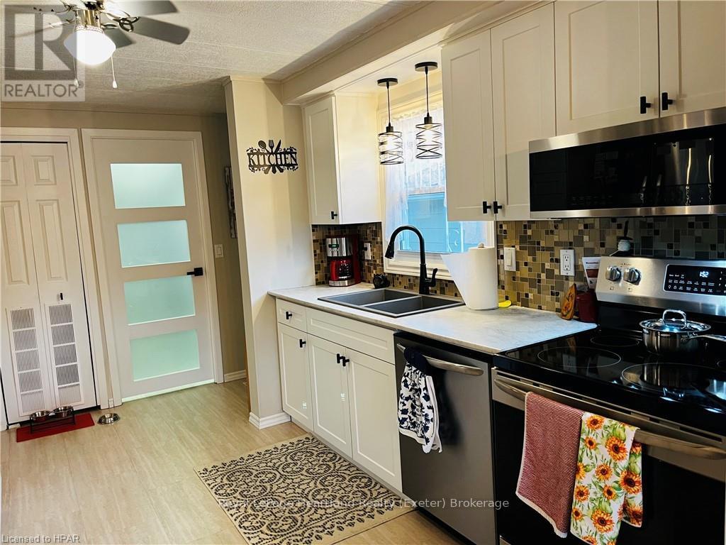 27 Stewart St, Strathroy-Caradoc, Ontario  N7G 1A1 - Photo 9 - X11898525