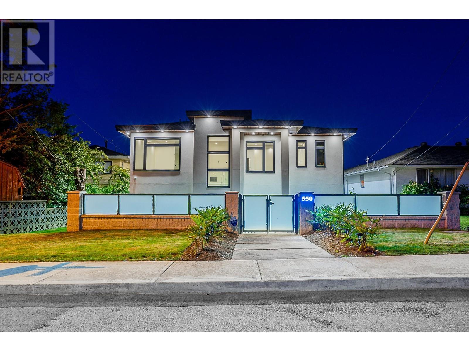 550 Richmond Street, New Westminster, British Columbia  V3L 4C7 - Photo 1 - R2951119