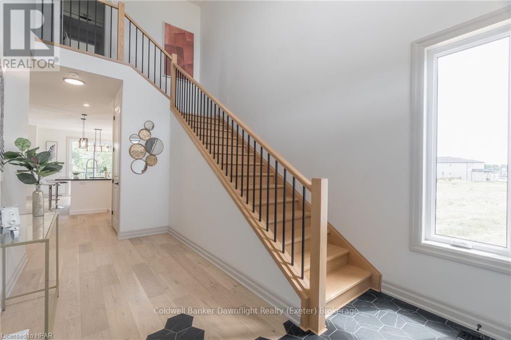 104 Greene Street, South Huron, Ontario  N0M 1S2 - Photo 4 - X11898539