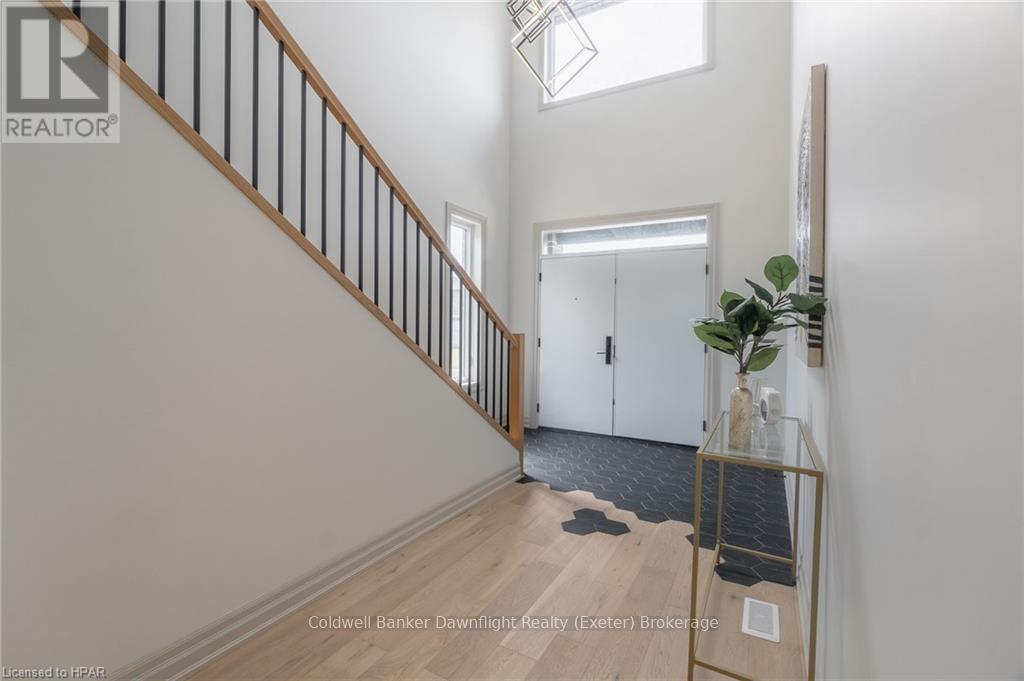 104 Greene Street, South Huron, Ontario  N0M 1S2 - Photo 5 - X11898539