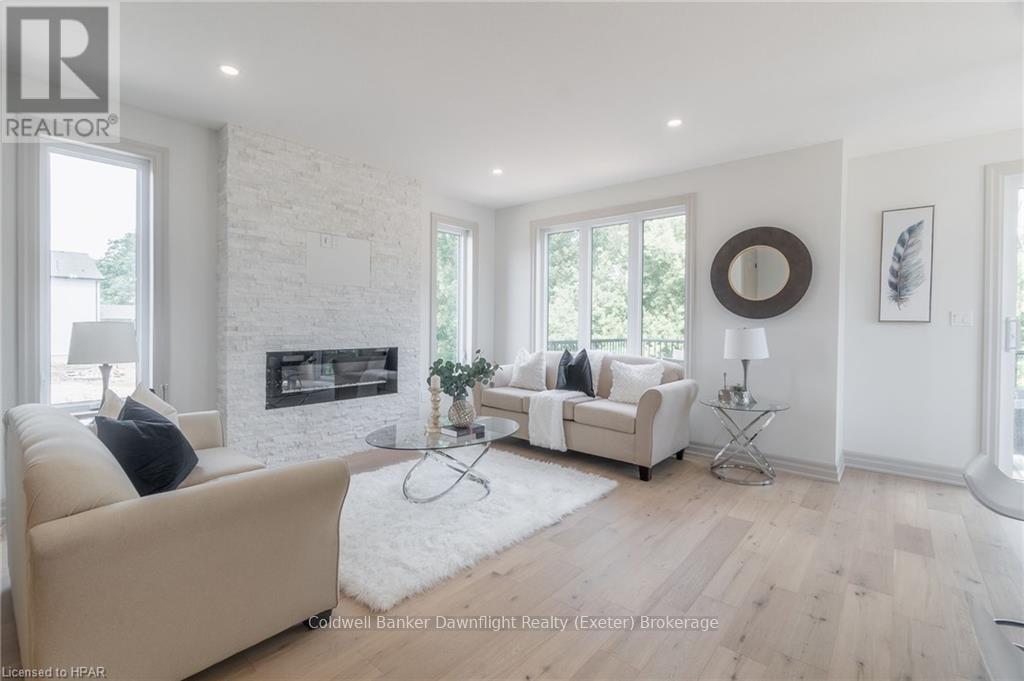 104 Greene Street, South Huron, Ontario  N0M 1S2 - Photo 7 - X11898539