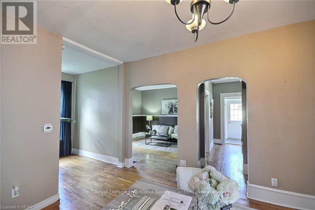 122 Huron Street, Central Huron, Ontario  N0M 1L0 - Photo 10 - X11898552