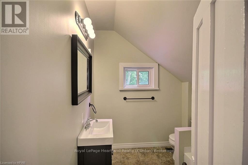 122 Huron Street, Central Huron, Ontario  N0M 1L0 - Photo 19 - X11898552