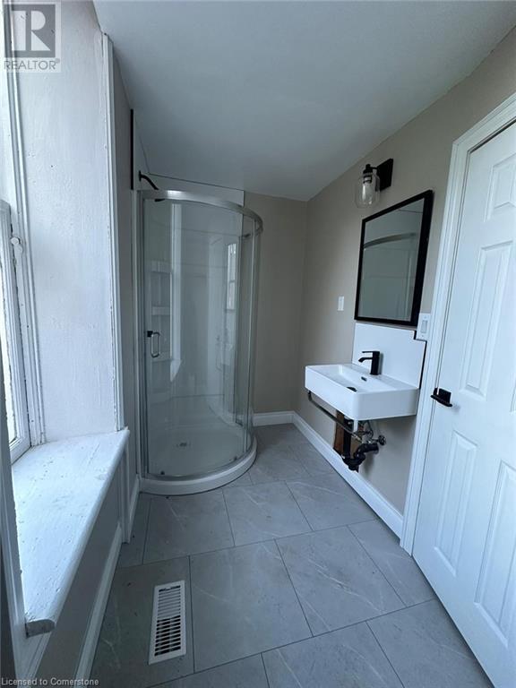 88 Queens Street W Unit# 1, Cambridge, Ontario  N3C 1G3 - Photo 9 - 40686141