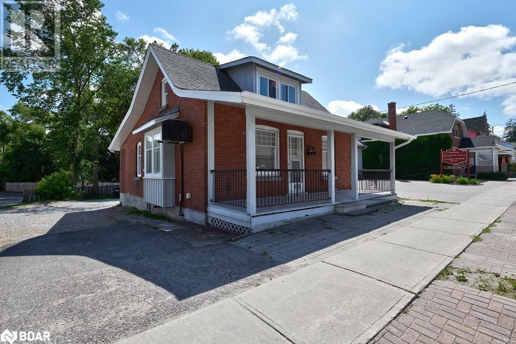 17 Ross Street, Barrie, Ontario  L4N 1R8 - Photo 2 - 40686172