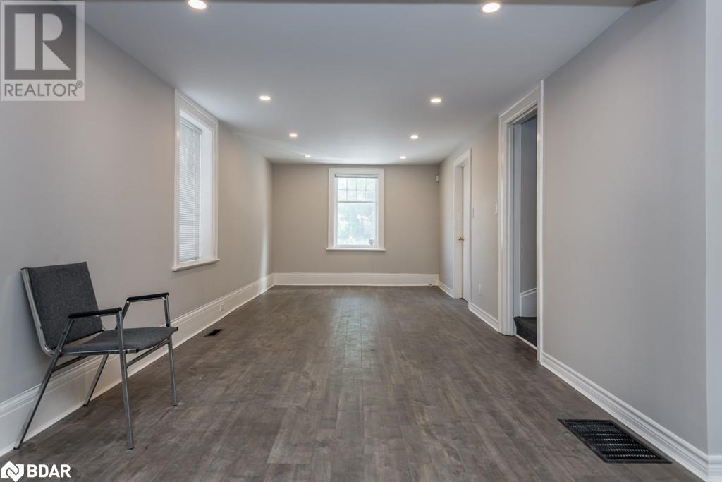 17 Ross Street, Barrie, Ontario  L4N 1R8 - Photo 3 - 40686172