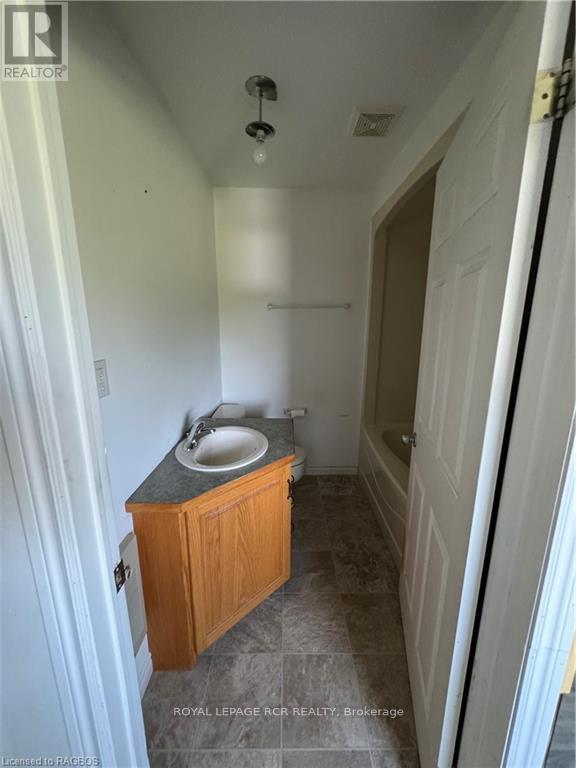 7772 Side Road 5 E, Wellington North, Ontario  N0G 2E0 - Photo 12 - X11898794