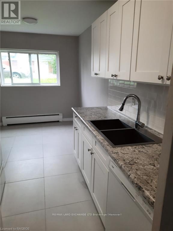 11 - 591 12th Street, Hanover, Ontario  N4N 1W5 - Photo 3 - X11898816