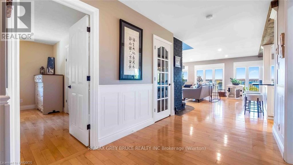 151 Grandore Street W, Georgian Bluffs, Ontario  N0H 2T0 - Photo 9 - X11898820