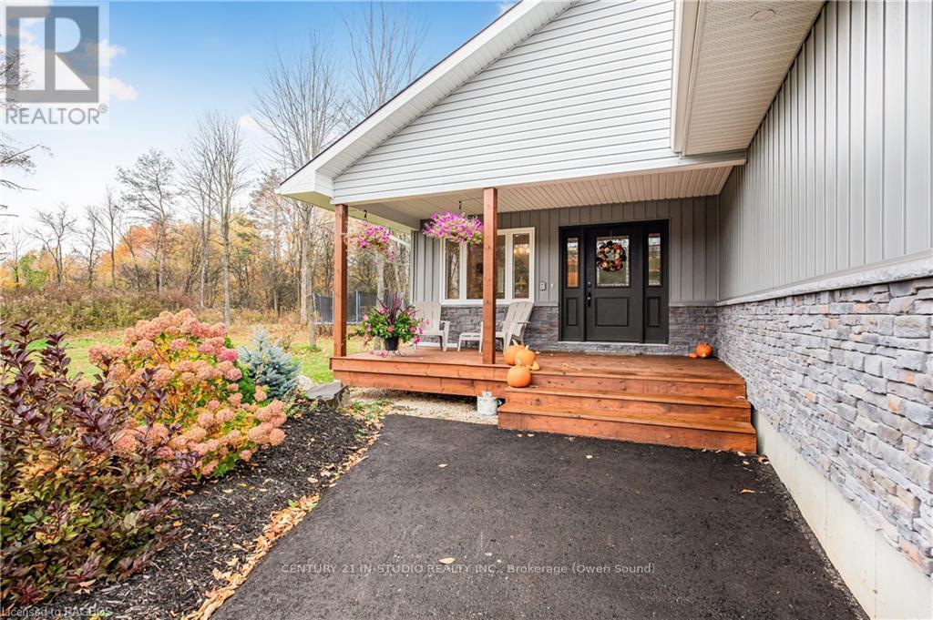 135 Confederation Drive, Chatsworth, Ontario  N0H 1R0 - Photo 7 - X11898829