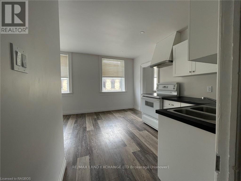 348 Durham Street E, Brockton, Ontario  N0G 2V0 - Photo 7 - X11898834