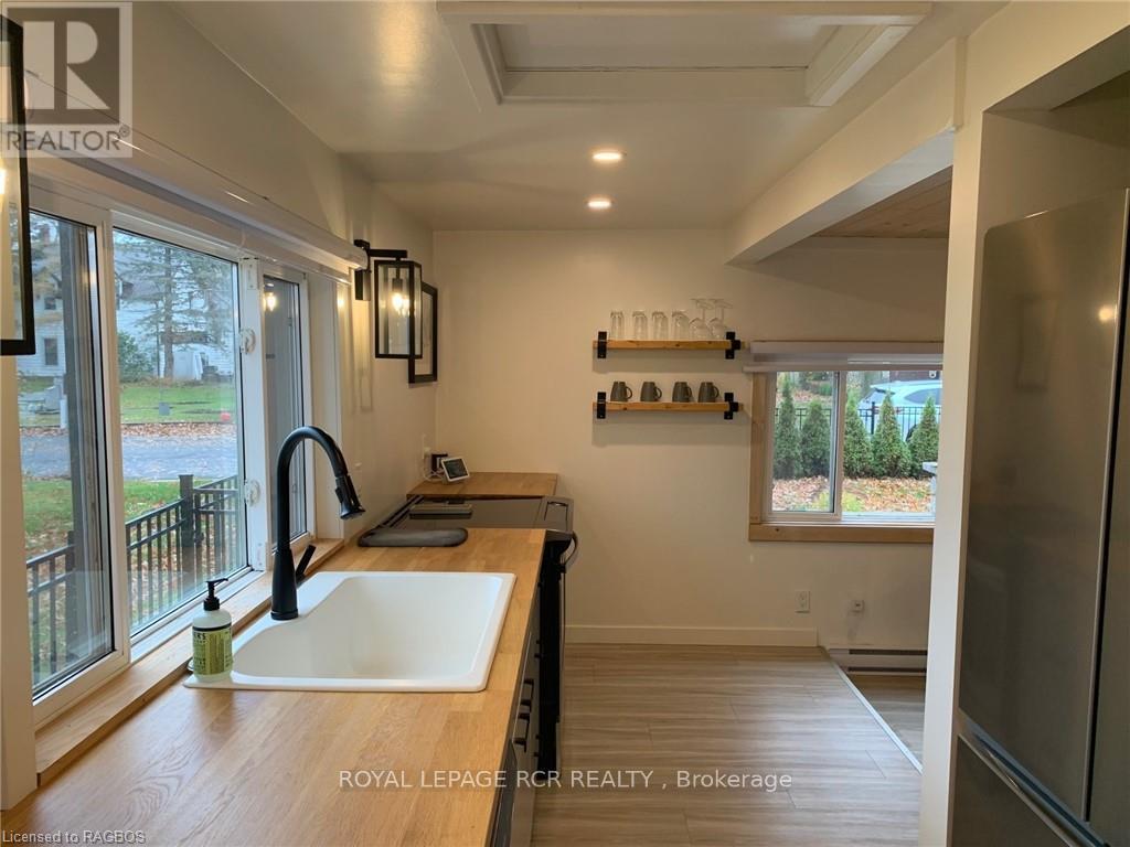 2 John Street, Northern Bruce Peninsula, Ontario  N0H 1W0 - Photo 33 - X11898839