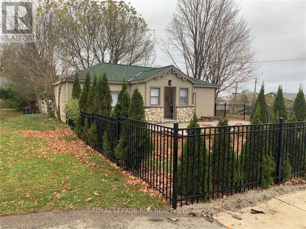 2 John Street, Northern Bruce Peninsula, Ontario  N0H 1W0 - Photo 5 - X11898839