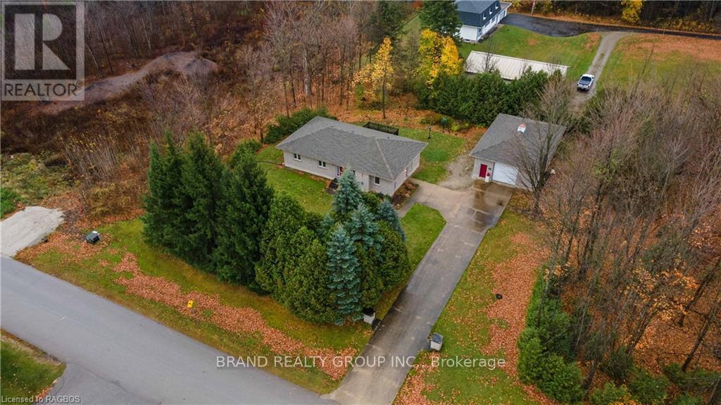 109 Alexandria St, Georgian Bluffs, Ontario  N0H 1S0 - Photo 29 - X11898857