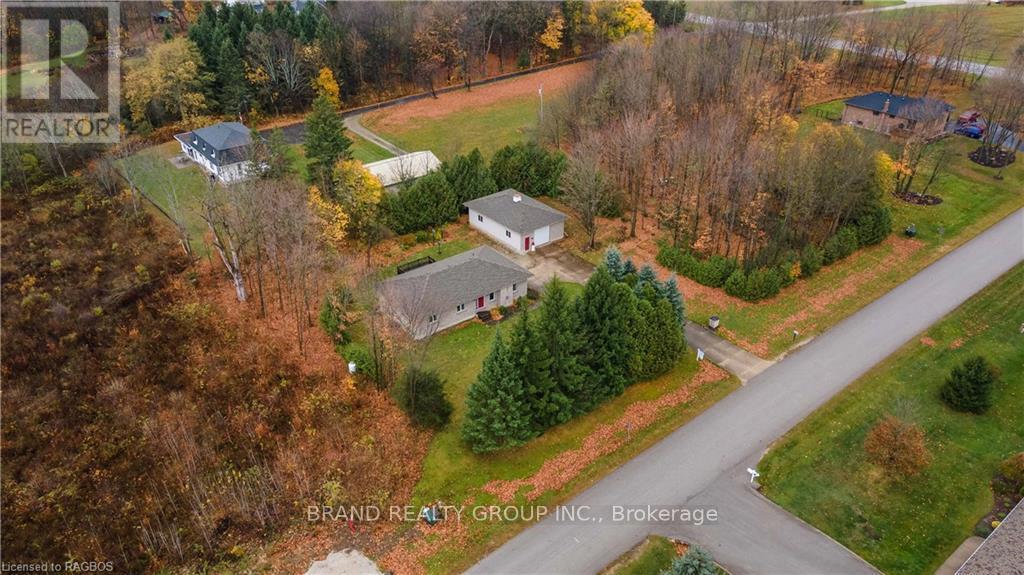 109 Alexandria St, Georgian Bluffs, Ontario  N0H 1S0 - Photo 30 - X11898857