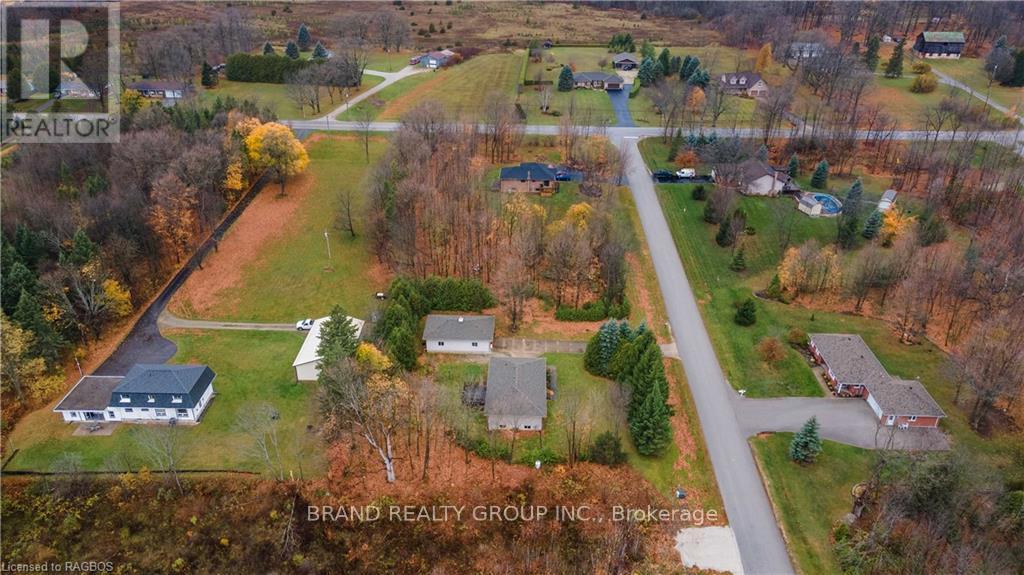 109 Alexandria St, Georgian Bluffs, Ontario  N0H 1S0 - Photo 31 - X11898857
