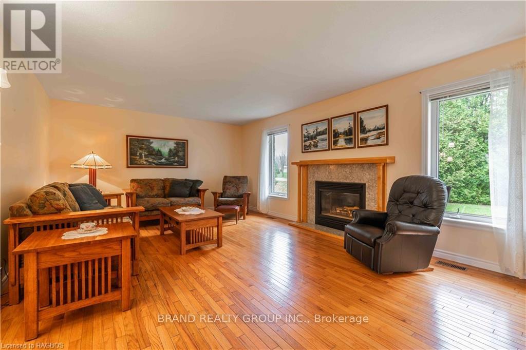 109 Alexandria St, Georgian Bluffs, Ontario  N0H 1S0 - Photo 5 - X11898857