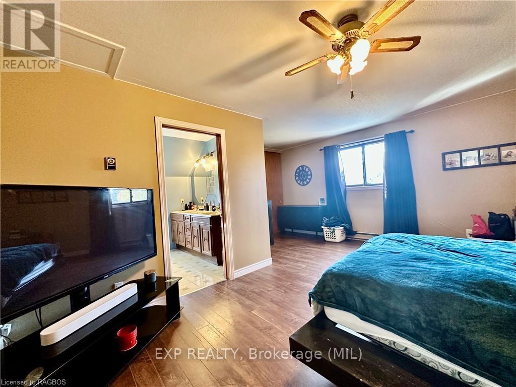 618 8th Avenue, Hanover, Ontario  N4N 2L3 - Photo 10 - X11898888