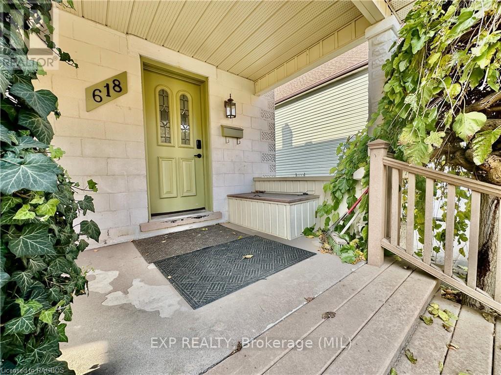 618 8th Avenue, Hanover, Ontario  N4N 2L3 - Photo 2 - X11898888