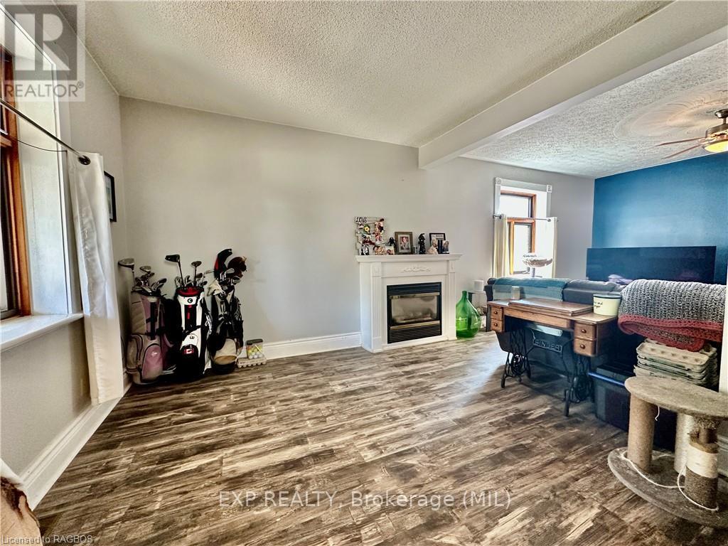 618 8th Avenue, Hanover, Ontario  N4N 2L3 - Photo 4 - X11898888
