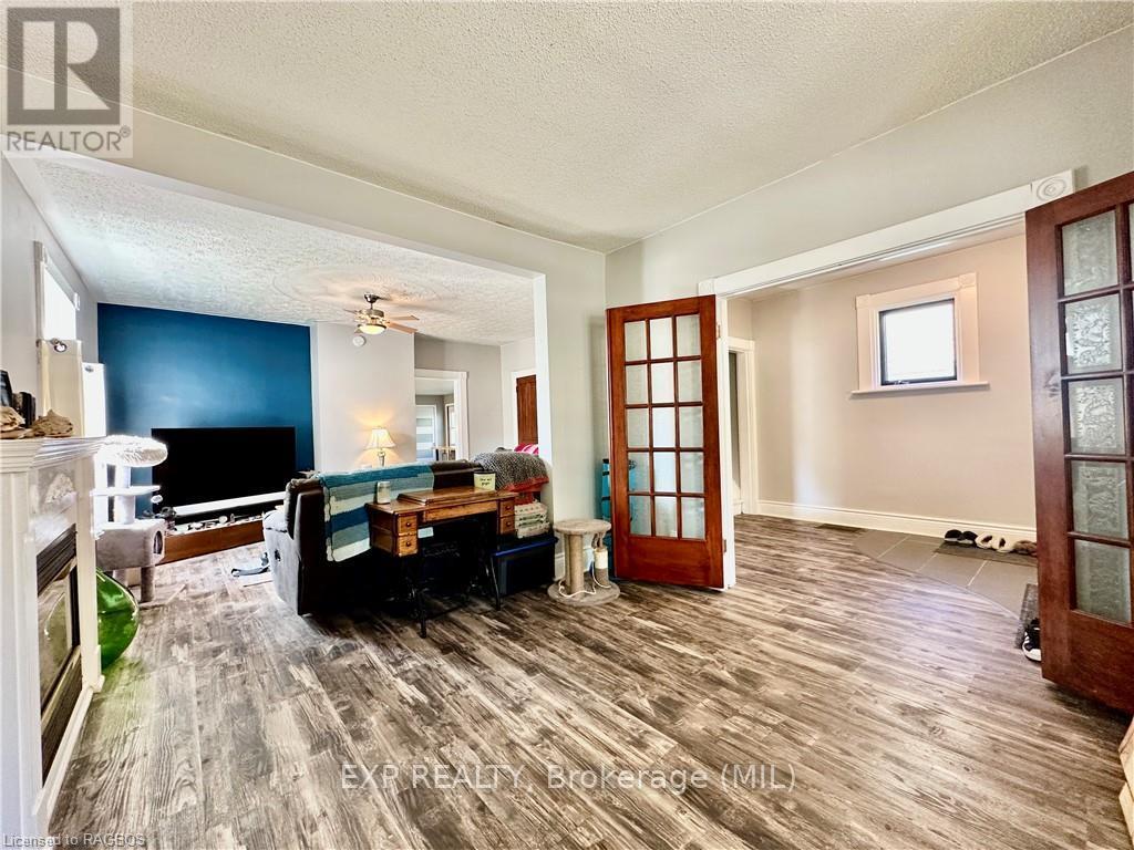 618 8th Avenue, Hanover, Ontario  N4N 2L3 - Photo 5 - X11898888