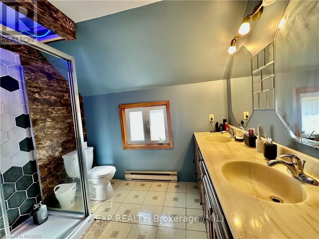 618 8th Avenue, Hanover, Ontario  N4N 2L3 - Photo 9 - X11898888