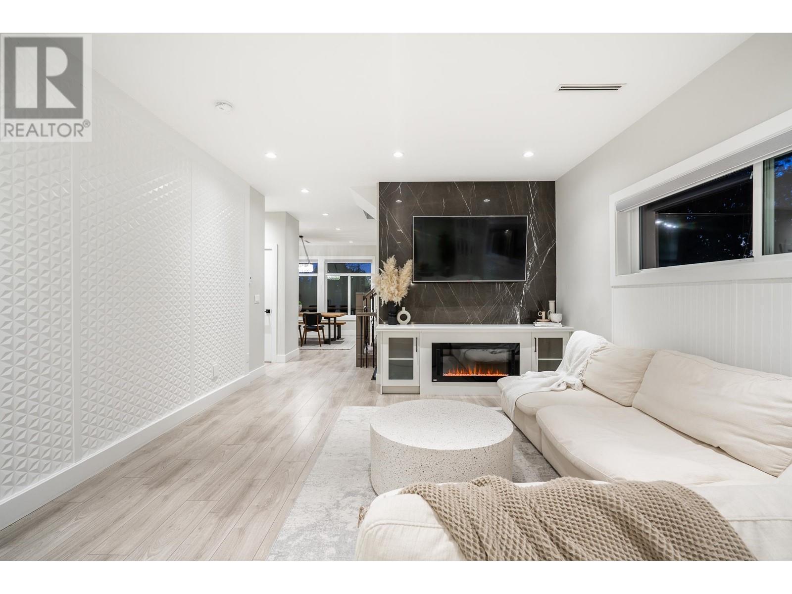 3431 Victoria Drive, Coquitlam, British Columbia  V3B 2V5 - Photo 5 - R2949202