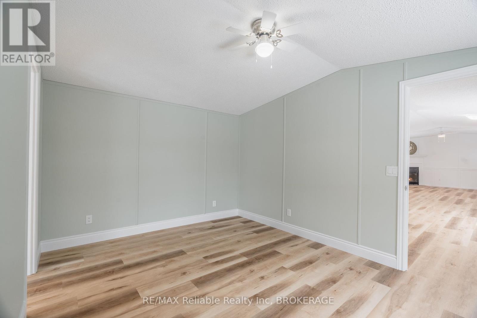 Unit 18 - 75049 Hensall Road, Huron East, Ontario  N0K 1W0 - Photo 14 - X11898913