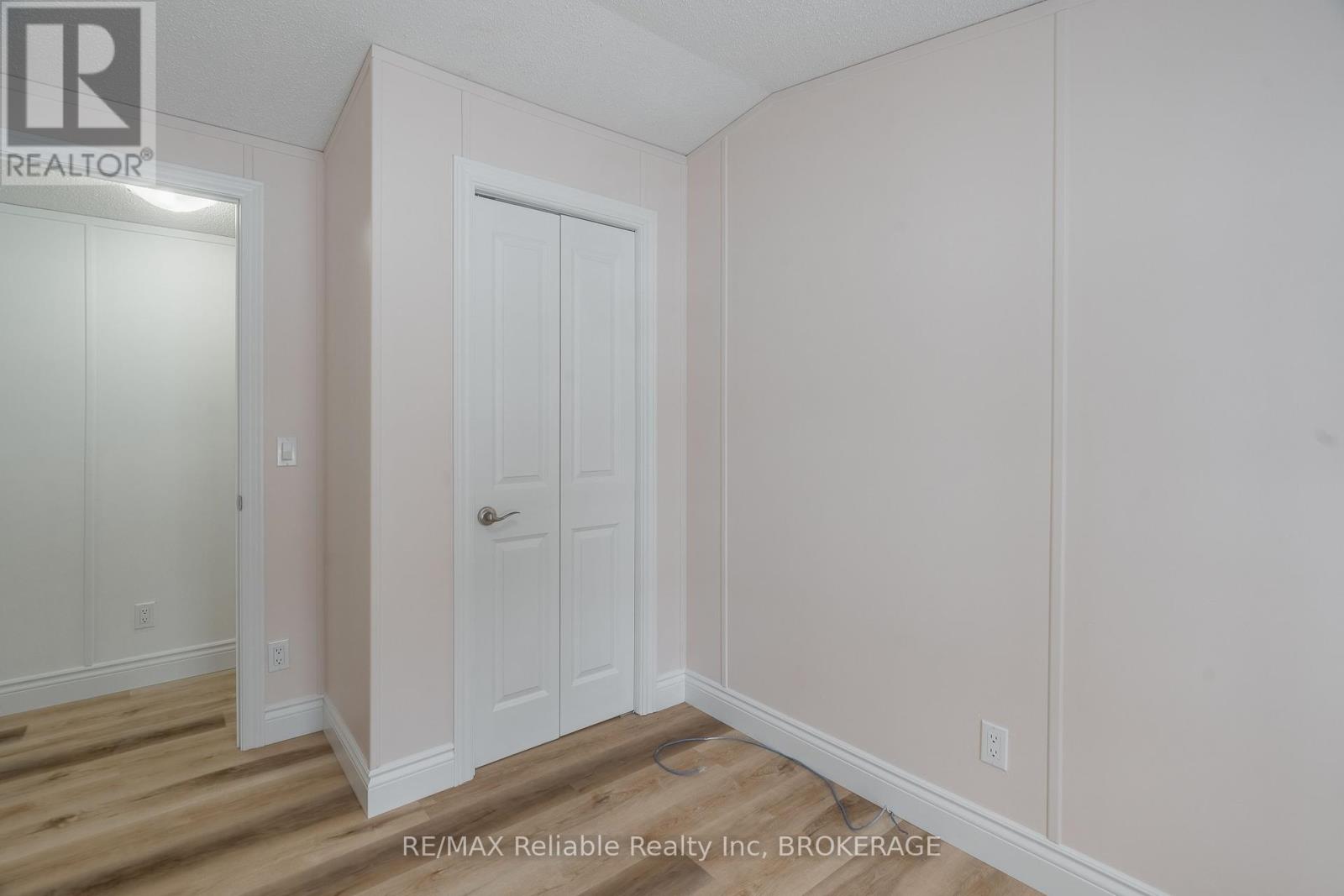 Unit 18 - 75049 Hensall Road, Huron East, Ontario  N0K 1W0 - Photo 22 - X11898913