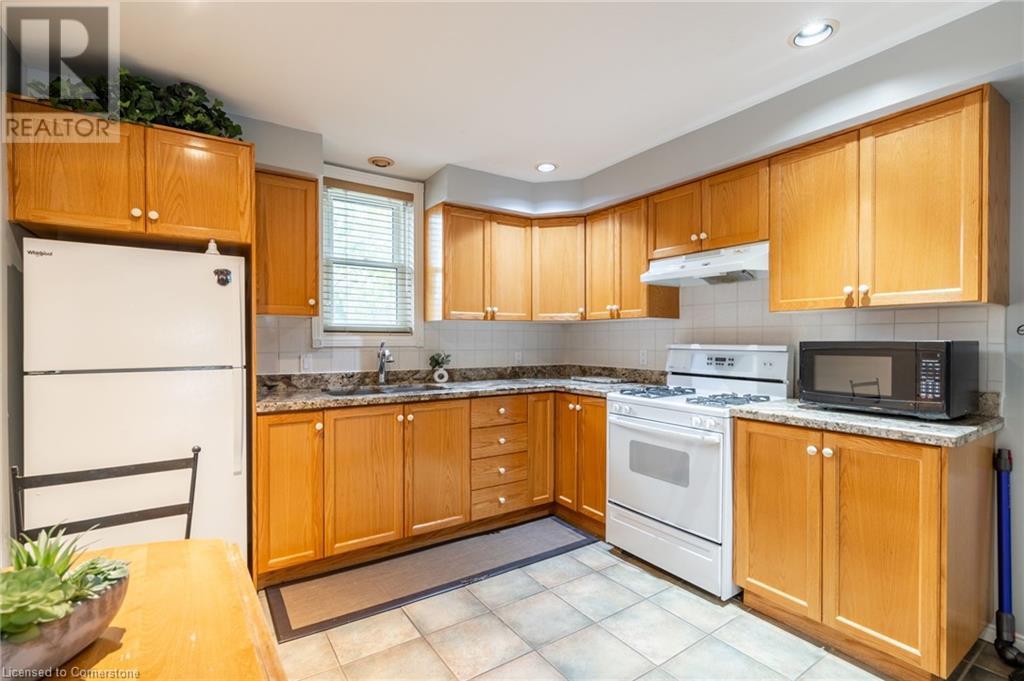 202 Canada Street, Hamilton, Ontario  L8P 1P6 - Photo 15 - 40677817