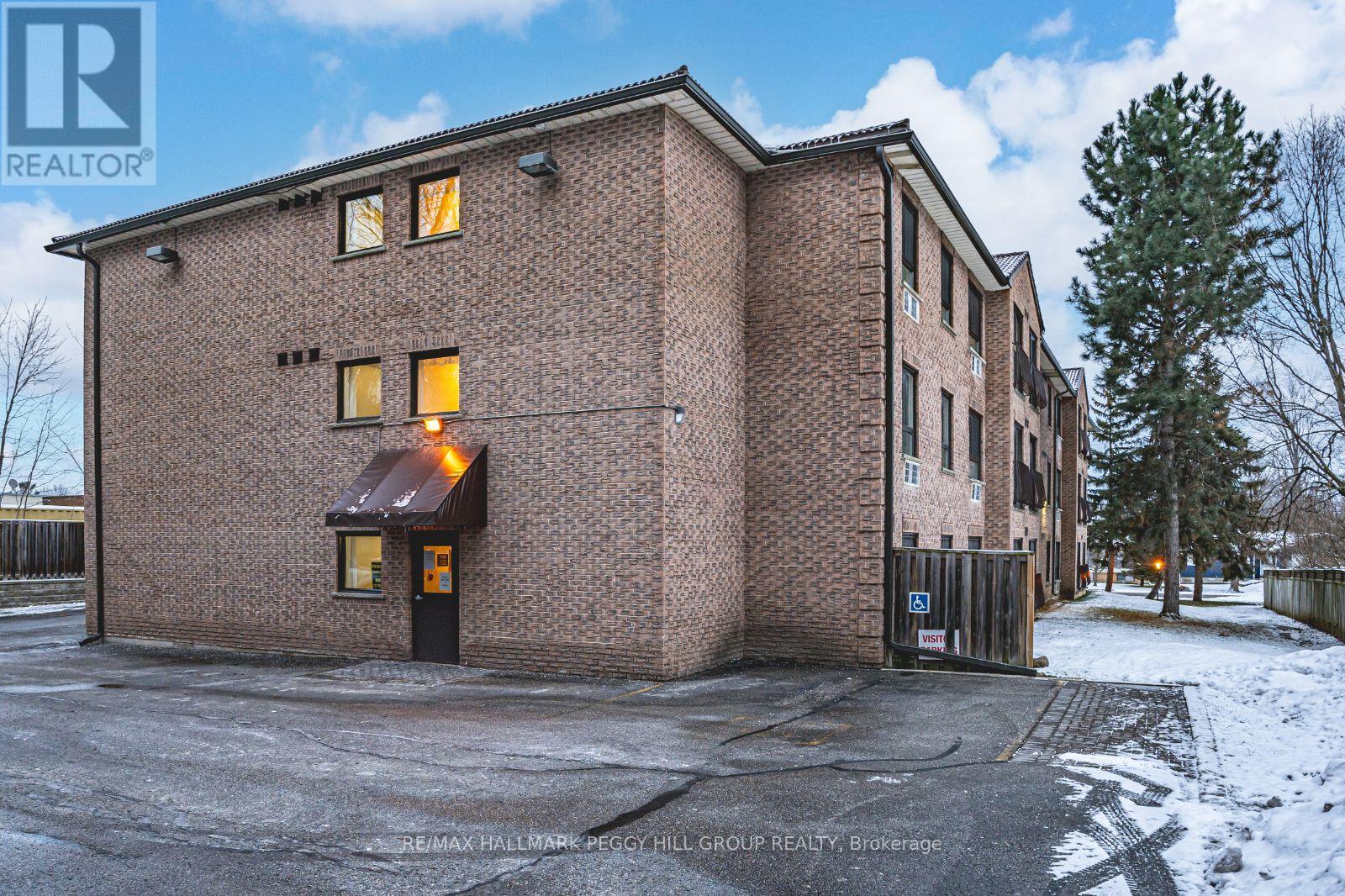 301 - 1047 Mississaga Street W, Orillia, Ontario  L3V 3C7 - Photo 13 - S10912614