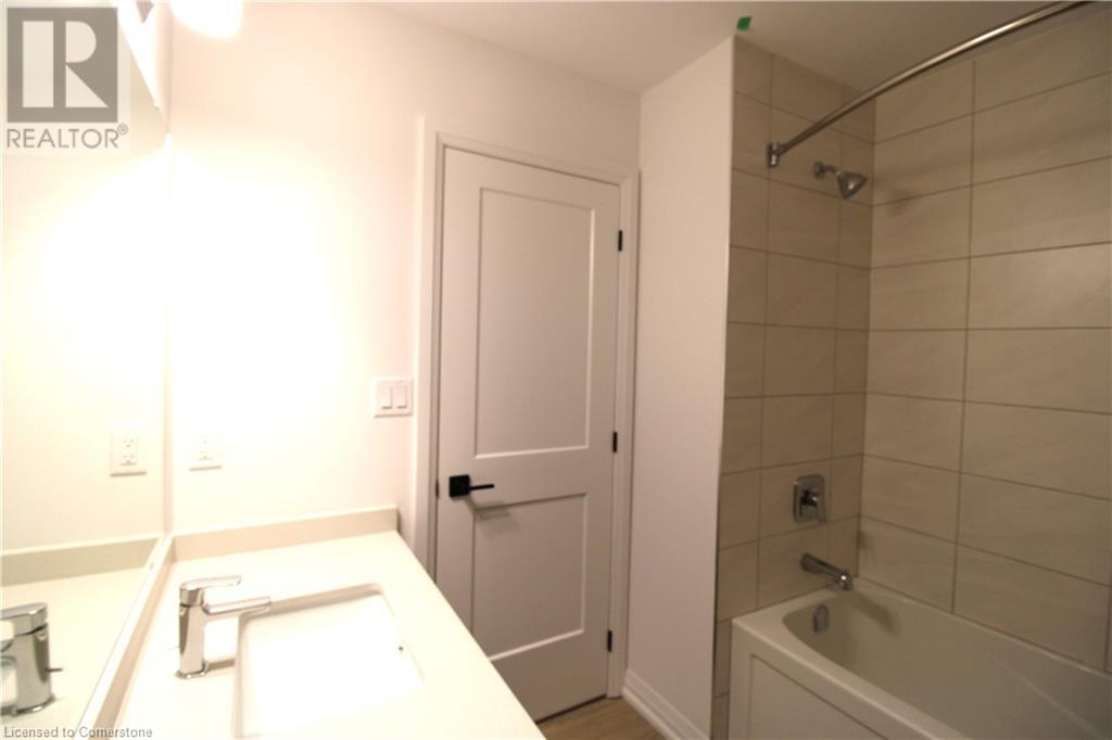 55 Tom Brown Drive Unit# 74, Paris, Ontario  N3L 0K3 - Photo 17 - 40686176
