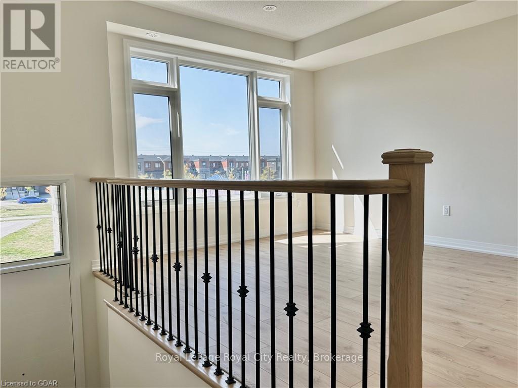 11 Cherry Hill Lane, Barrie, Ontario  L9J 0M7 - Photo 5 - S11898401