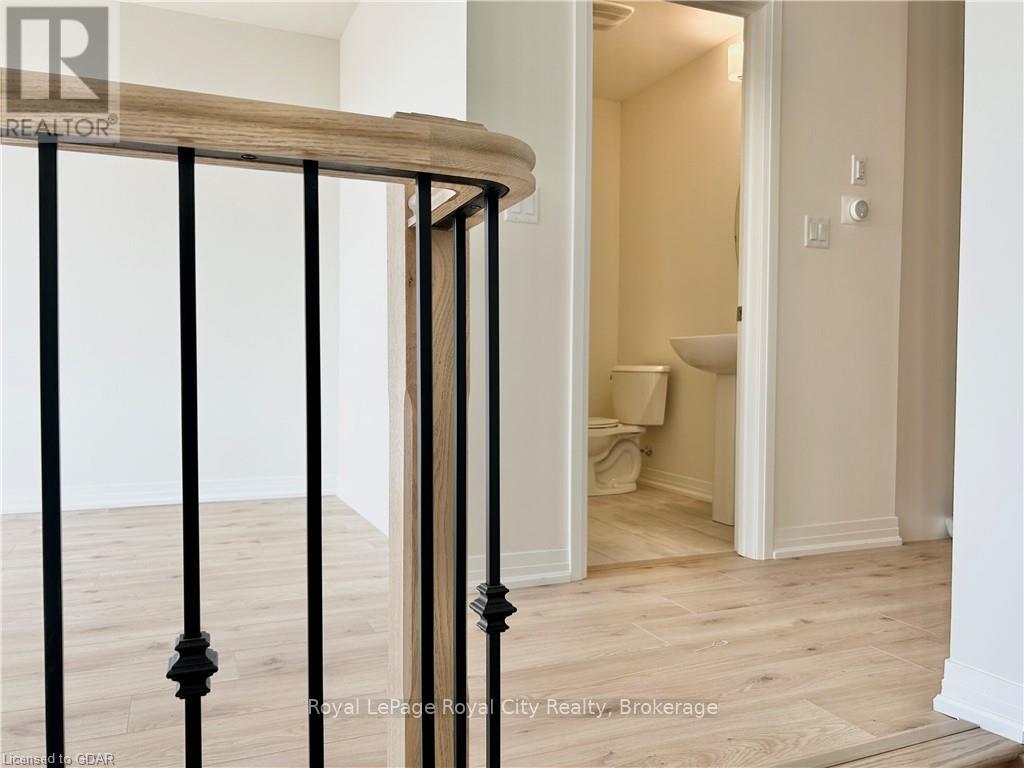 11 Cherry Hill Lane, Barrie, Ontario  L9J 0M7 - Photo 7 - S11898401