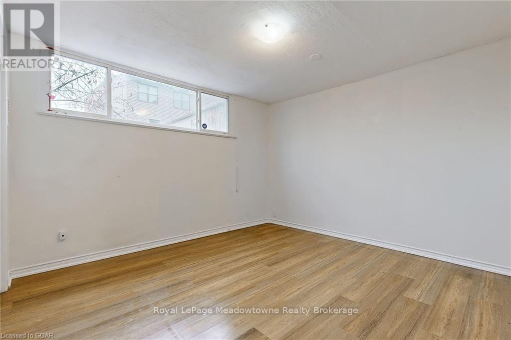 12 Wesleyan Street, Halton Hills, Ontario  L7G 2E1 - Photo 27 - W11898372