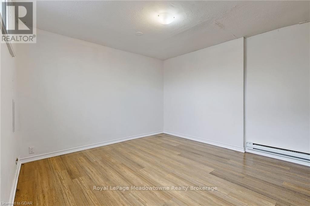 12 Wesleyan Street, Halton Hills, Ontario  L7G 2E1 - Photo 30 - W11898372