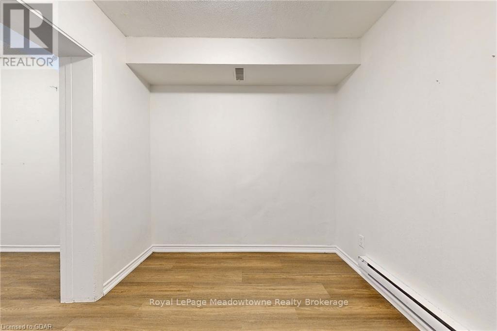 12 Wesleyan Street, Halton Hills, Ontario  L7G 2E1 - Photo 37 - W11898372