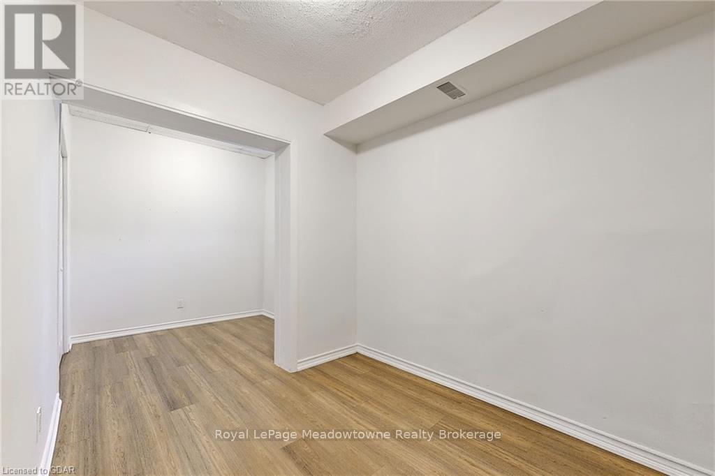 12 Wesleyan Street, Halton Hills, Ontario  L7G 2E1 - Photo 38 - W11898372