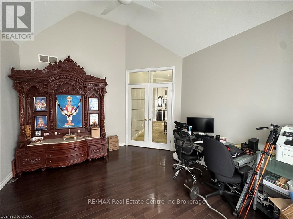 6 FoxPuslinch, Ontario  N1H 6H9 - Photo 11 - X11898340