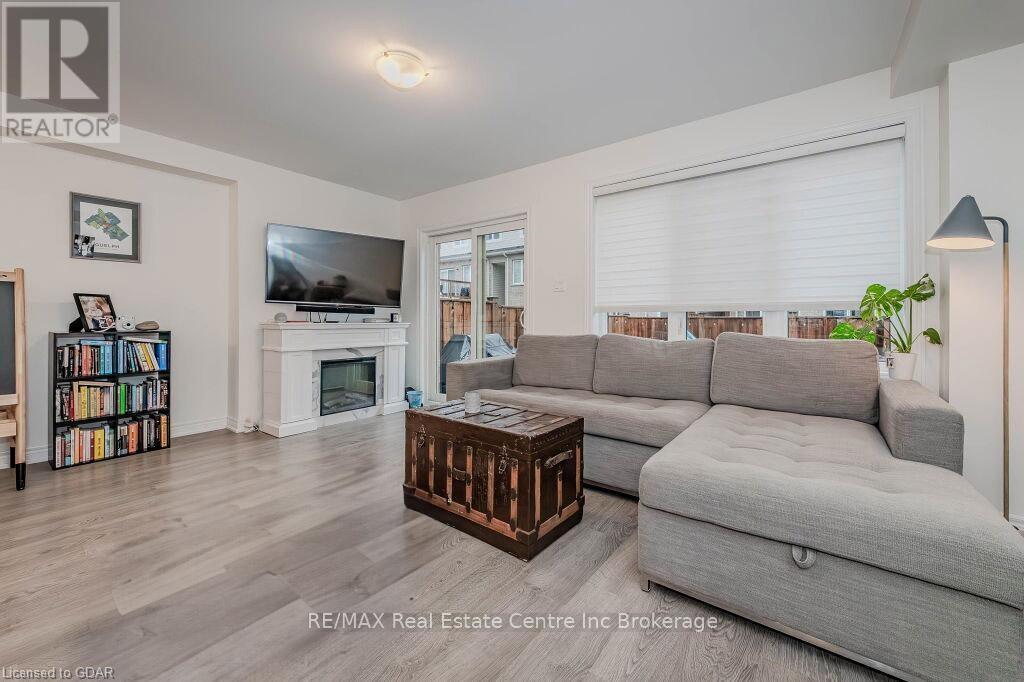 26 Skinner Drive, Guelph, Ontario  N1E 0P7 - Photo 2 - X11898364