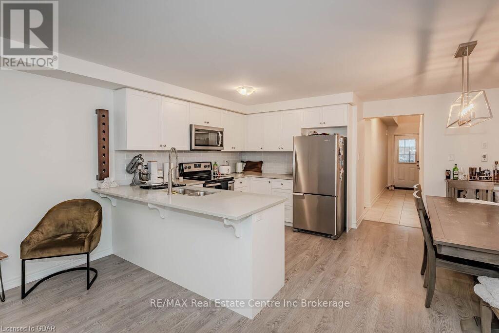 26 Skinner Drive, Guelph, Ontario  N1E 0P7 - Photo 4 - X11898364