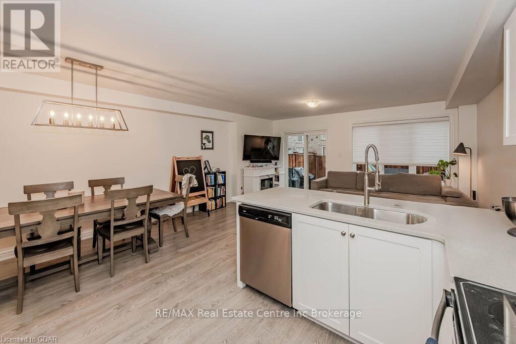 26 Skinner Drive, Guelph, Ontario  N1E 0P7 - Photo 5 - X11898364