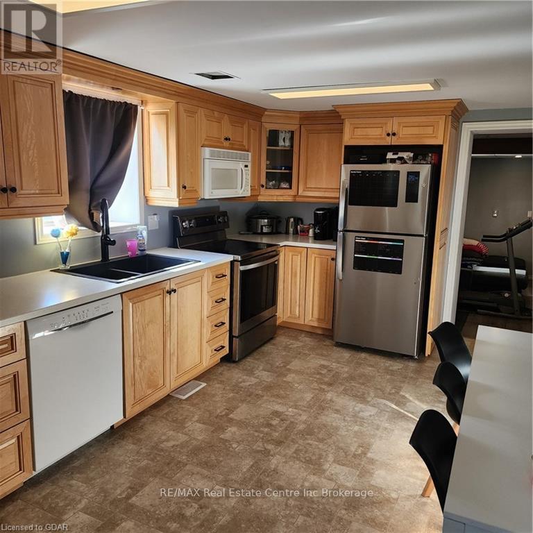 678 Katherine Street N, Woolwich, Ontario  N0B 2V0 - Photo 13 - X11898436