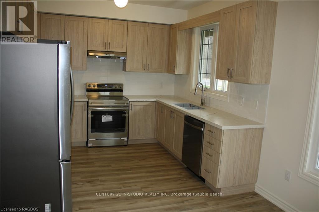 81 Division Street, Saugeen Shores, Ontario  N0H 2L0 - Photo 4 - X11898804