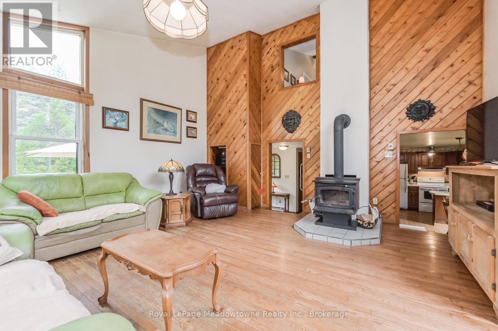 8633 30 Sideroad, Centre Wellington, Ontario  N0B 1J0 - Photo 11 - X11898934