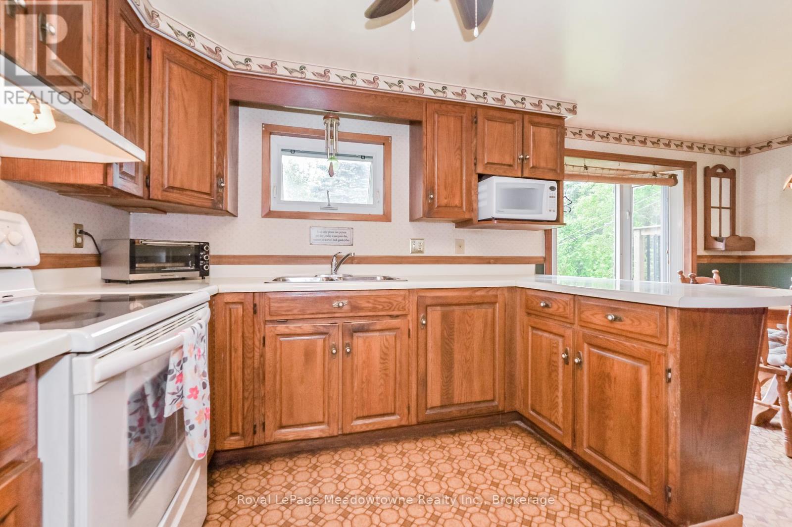 8633 30 Sideroad, Centre Wellington, Ontario  N0B 1J0 - Photo 19 - X11898934