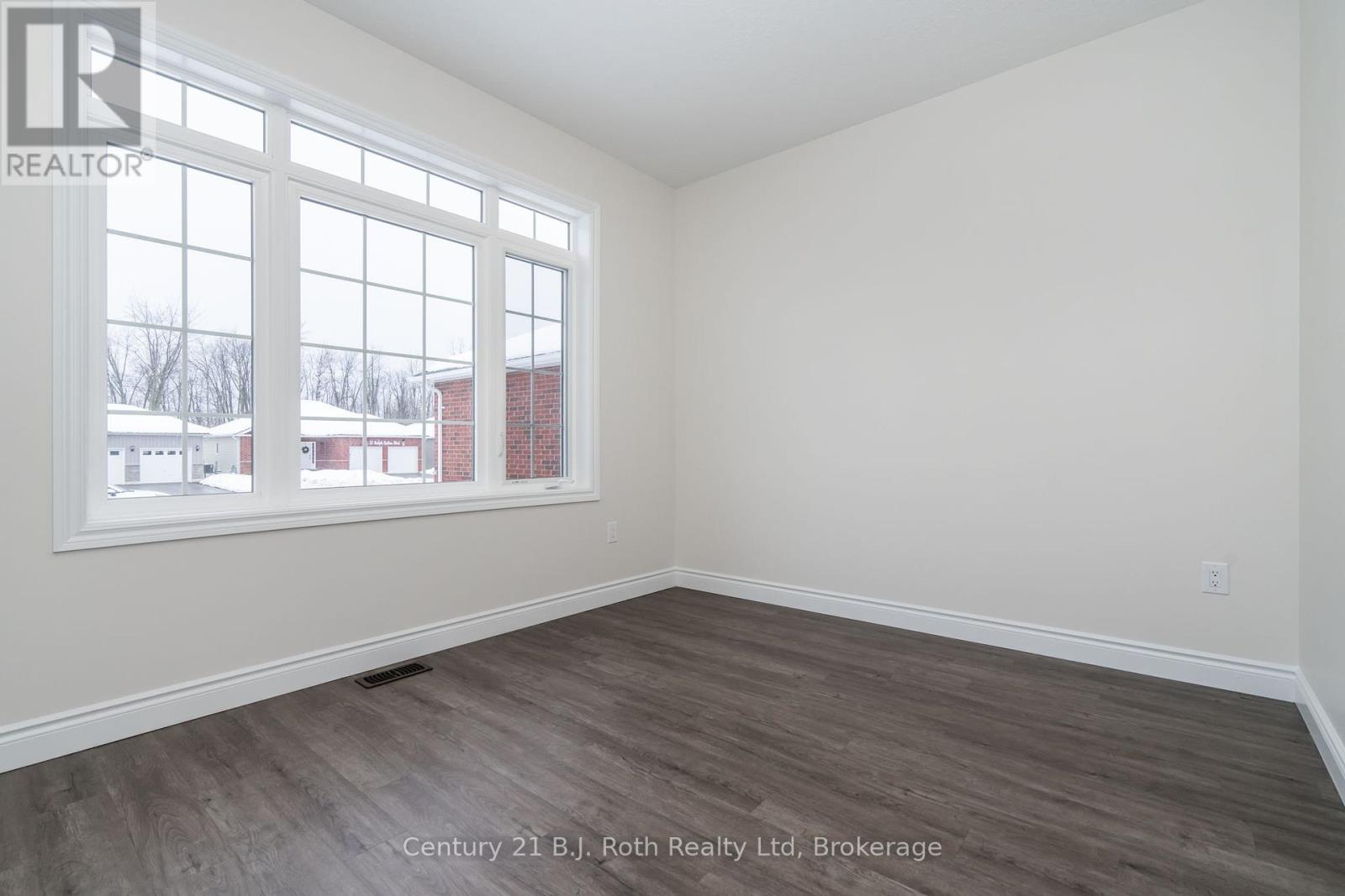 53 Ralph Dalton Boulevard, Tay, Ontario  L0K 2A0 - Photo 17 - S11892068