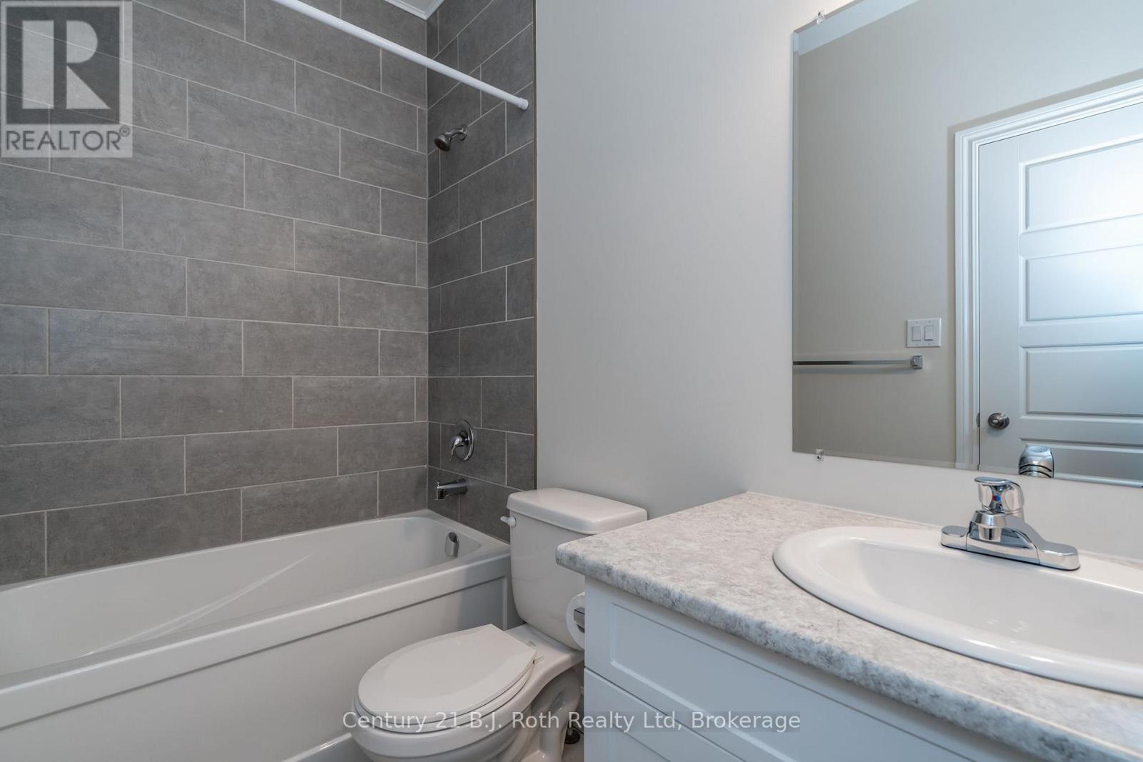 53 Ralph Dalton Boulevard, Tay, Ontario  L0K 2A0 - Photo 25 - S11892068