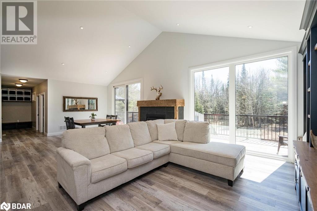 151 Mount Saint Louis Road E, Oro-Medonte, Ontario  L0K 1E0 - Photo 11 - 40662944
