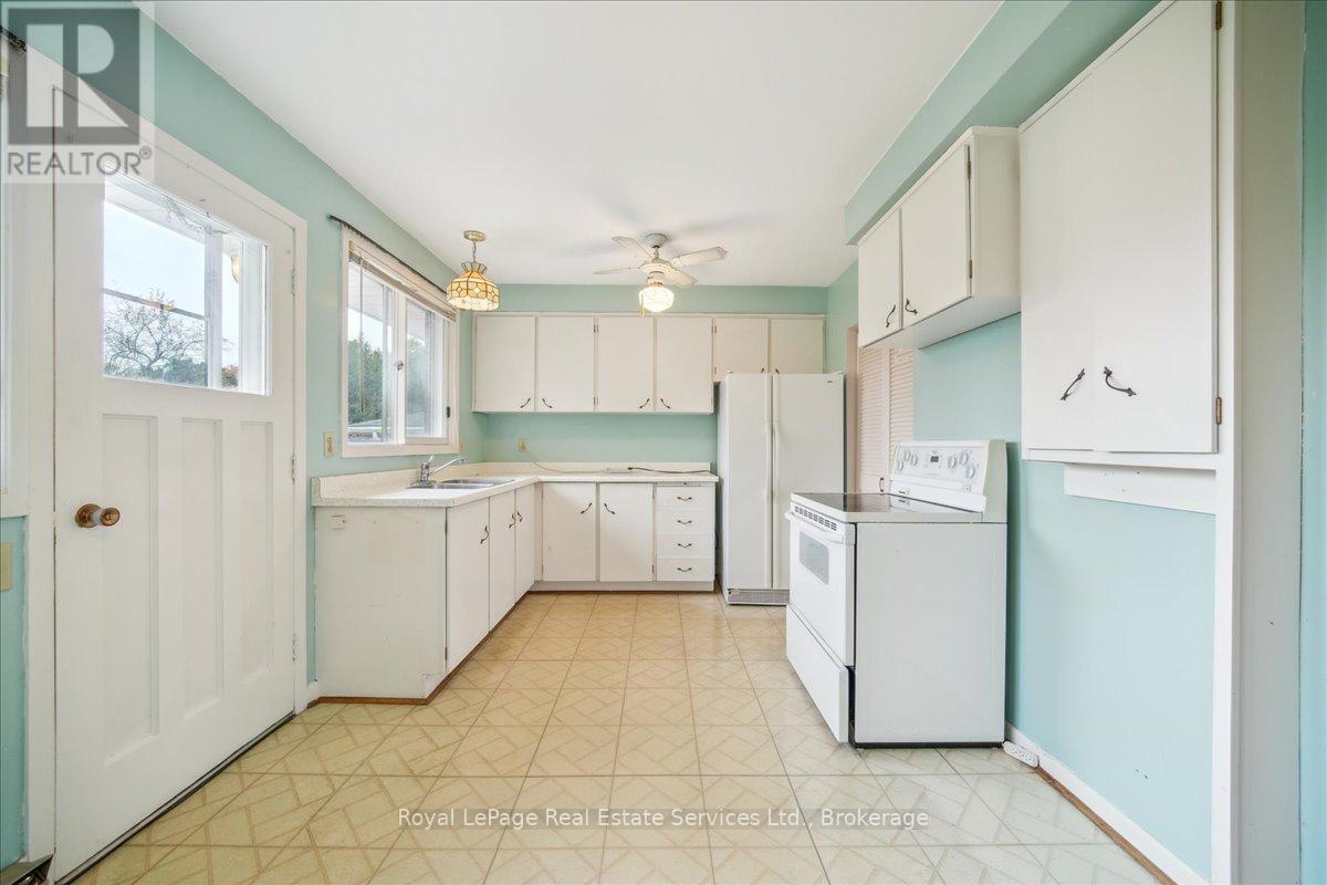 1499 Seaview DriveMississauga (Clarkson), Ontario  L5J 1X7 - Photo 11 - W11898990